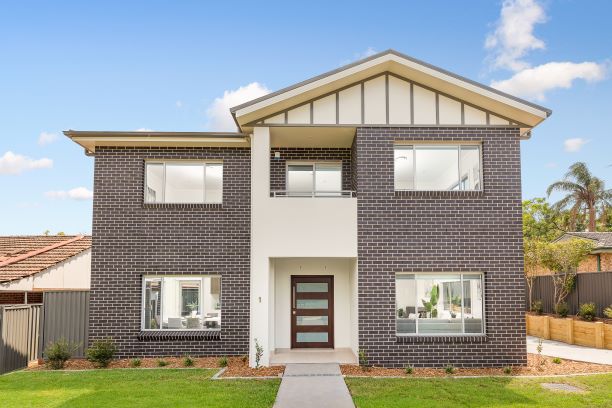 19 Deakin St - Front